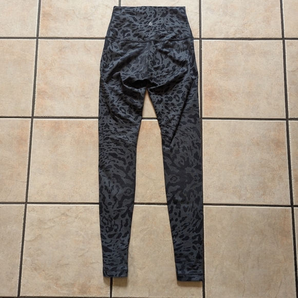 Lululemon Wunder Under Pant - Picture 2 of 2